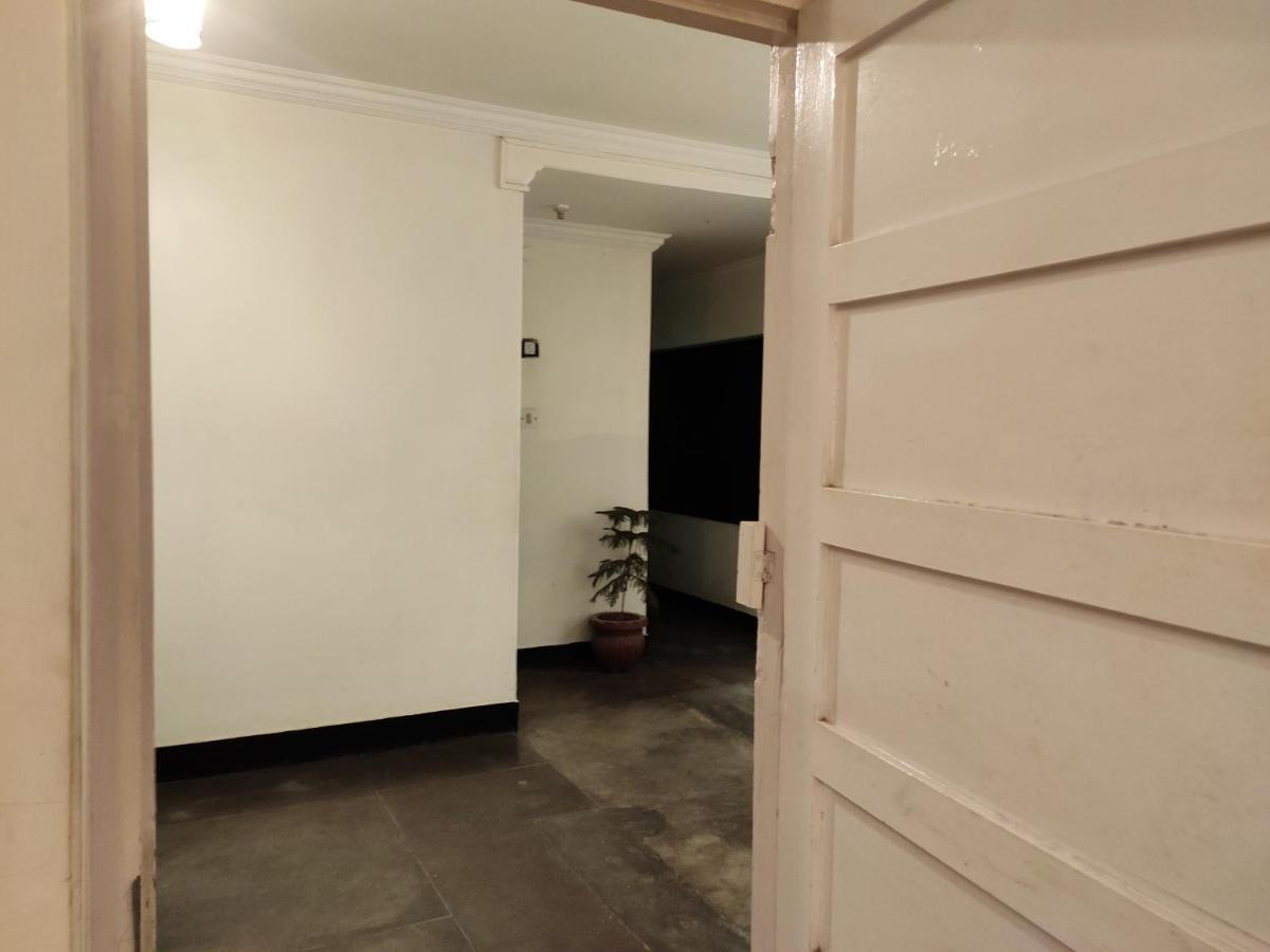 Hotel Royal Chamba  Buitenkant foto